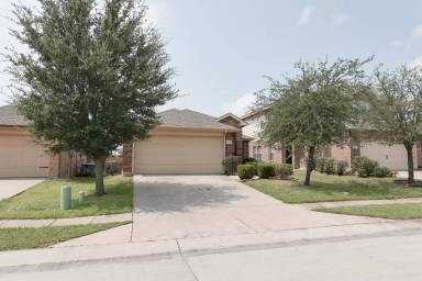 Main picture of 1301 Silver Maple Ln