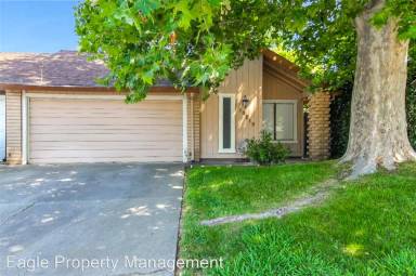 Main picture of 10715 Sterling Wood Way