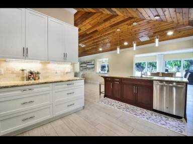 Main picture of 451 N Lyra Cir