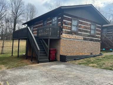 Main picture of 2822 W Walnut St