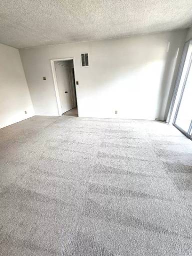 Main picture of 10550 Eastborne Ave