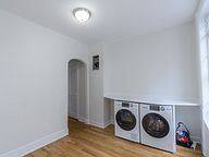 Main picture of 405 W 49th St