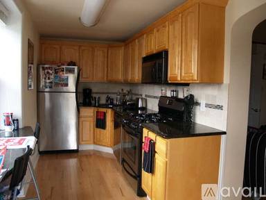 Main picture of 424 Seville St
