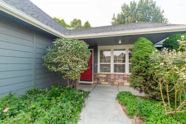 Main picture of 2343 E Van Oker St