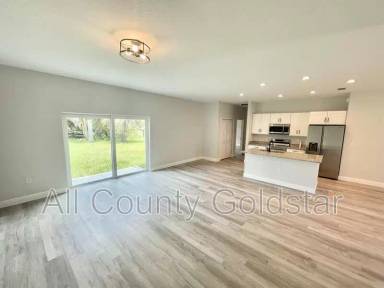 Main picture of 7137 Benson St