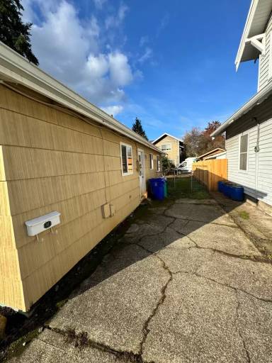 Main picture of 7107 SE Boise St