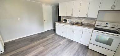 Main picture of 205 W 4th St
