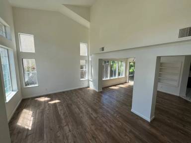 Main picture of 8525 Crystal Ridge Way