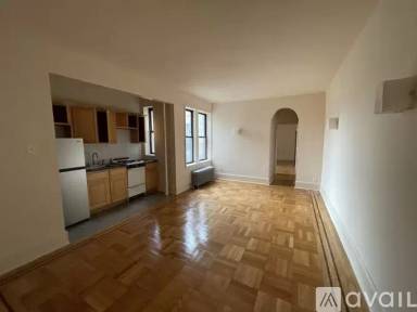 Main picture of 43 30 46 St