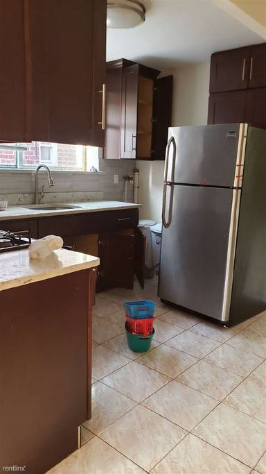Main picture of 1816 W 13th St