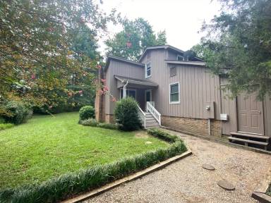 Main picture of 303 Harbor Trce