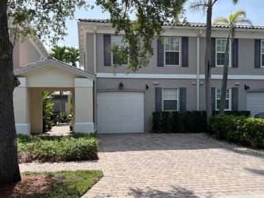 Main picture of 5565 Cove Cir