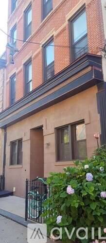 Main picture of 515 Manila Ave