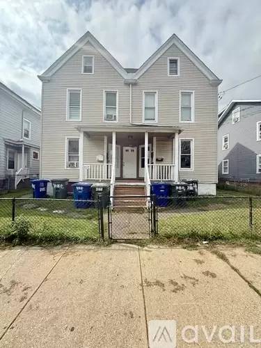 Main picture of 382 Gregory St