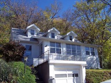 Main picture of 615 Stutsman St