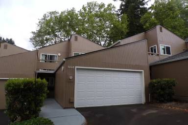 Main picture of 1858 NW Shorewood Ct