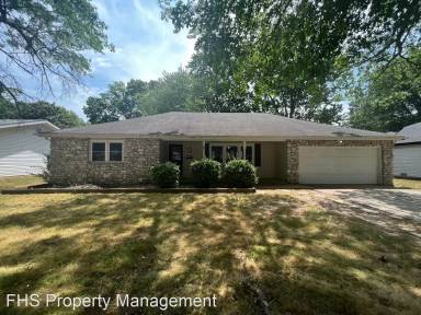 Main picture of 2512 S McCann Ave