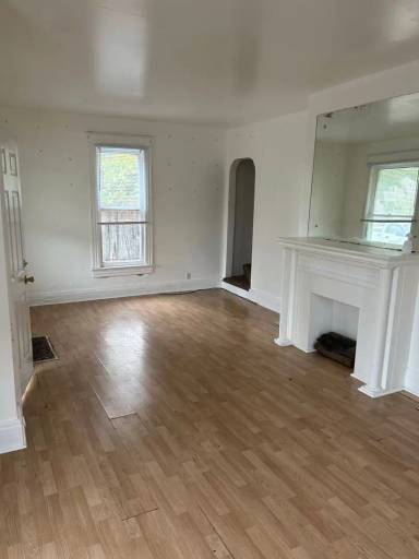 Main picture of 33 S Alexander St