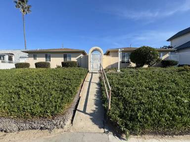 Main picture of 5058 Santa Monica Ave