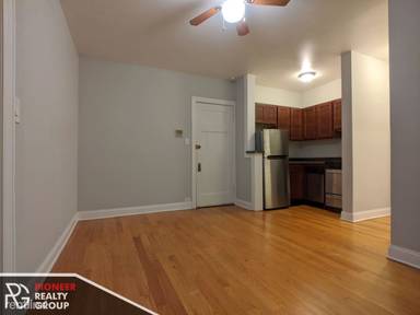 Main picture of 837 W Wolfram Apartments