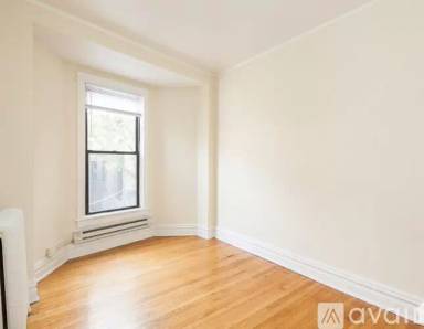 Main picture of 428-438 W Belden Ave