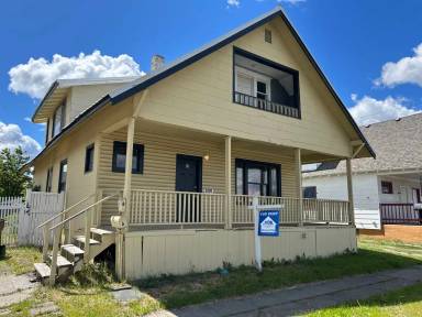 Main picture of 3008 E Rowan Ave