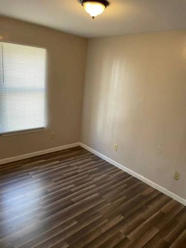 Main picture of 3059 Desoto St