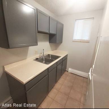 Main picture of 1802 E La Salle St