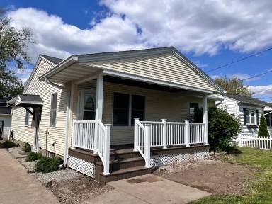 Main picture of 2925 W Kenwood Ave