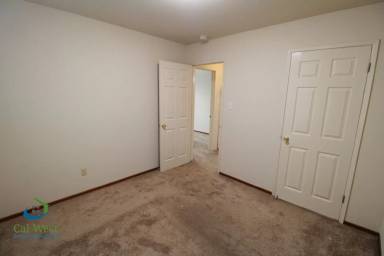 Main picture of 912 Delbert Way