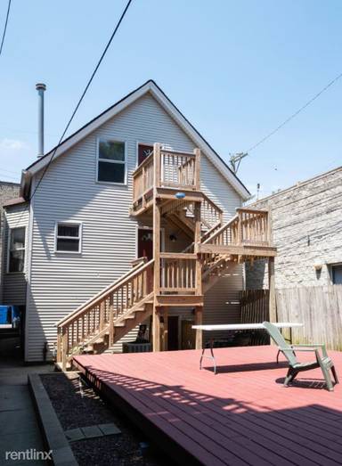 Main picture of 3740 N Janssen Ave