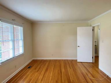 Main picture of 230 Roycrest Dr