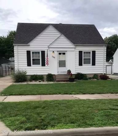Main picture of 717 S Glendale Ave