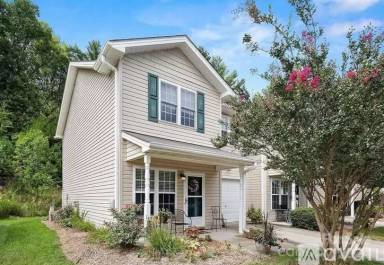 Main picture of 206 Farington Cir
