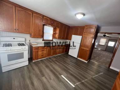 Main picture of 1100 12th Ave NE