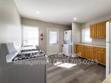 Main picture of 127 N Prince St
