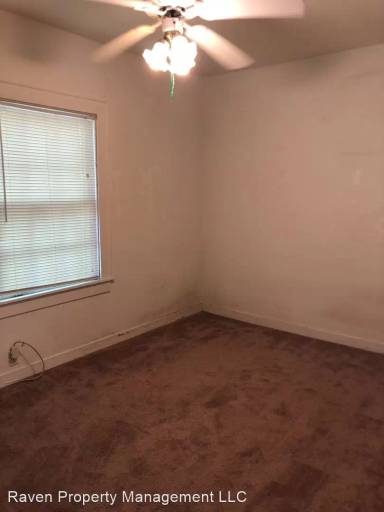 Main picture of 807 Sam Houston Ave