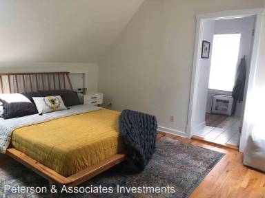 Main picture of 1434 N Greenview Ave