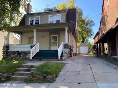 Main picture of 109 E Biddle St