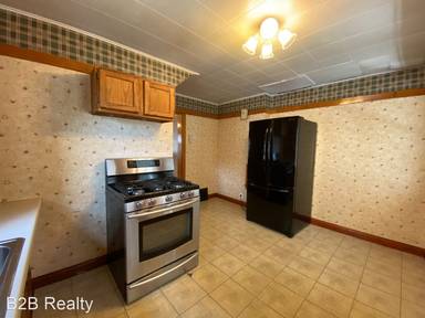 Main picture of 7605 Clark Ave