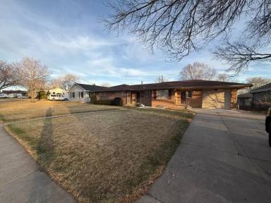 Main picture of 2419 W Anna St
