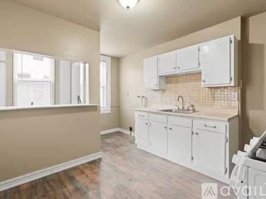 Main picture of 32 Gleason St