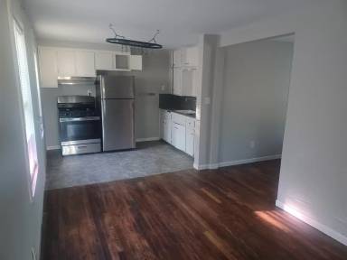 Main picture of 704 Baylor St