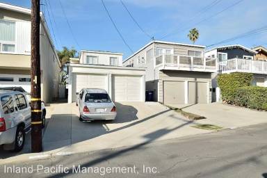 Main picture of 1051 3rd St