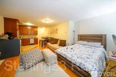 Main picture of 14 31 Astoria Blvd