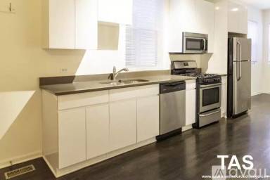 Main picture of 2438 N Ashland Ave