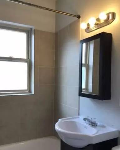 Main picture of 7148 S East End Ave