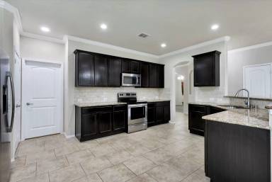 Main picture of 11824 Kurth Dr