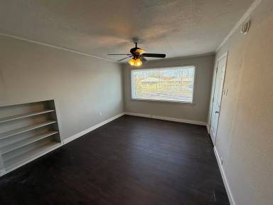 Main picture of 210 Highview Ave