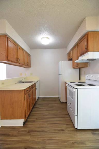 Main picture of 1640 Ellen Pl